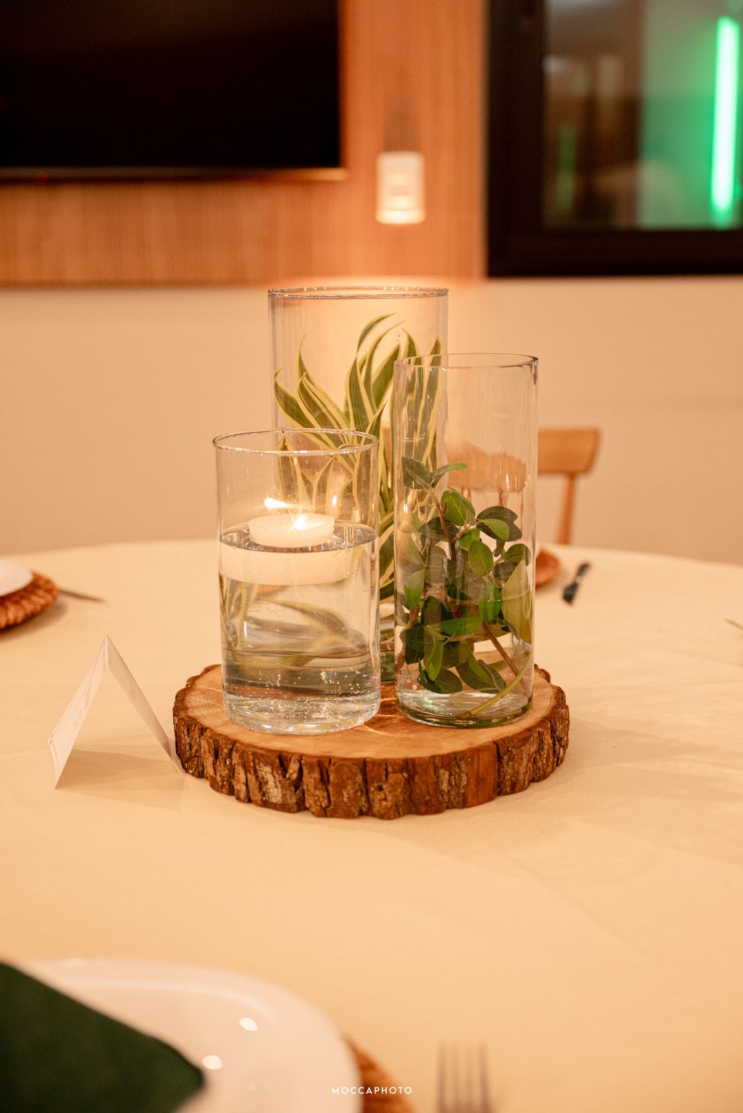 Espaço elegante para casamento/formaturas com decoração floral